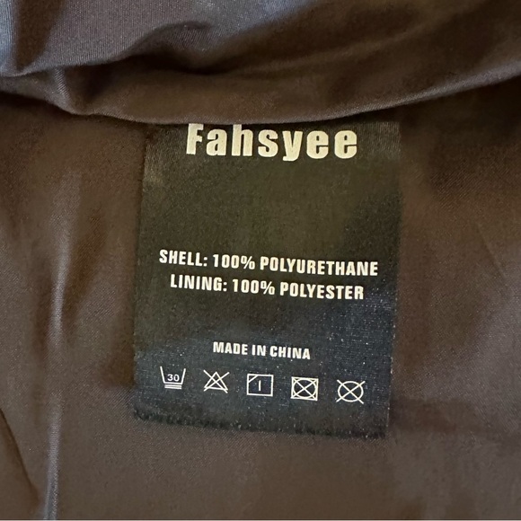 Fahsyee Women's Brown Faux Leather Moto Jacket Size Large - Picture 9 of 9